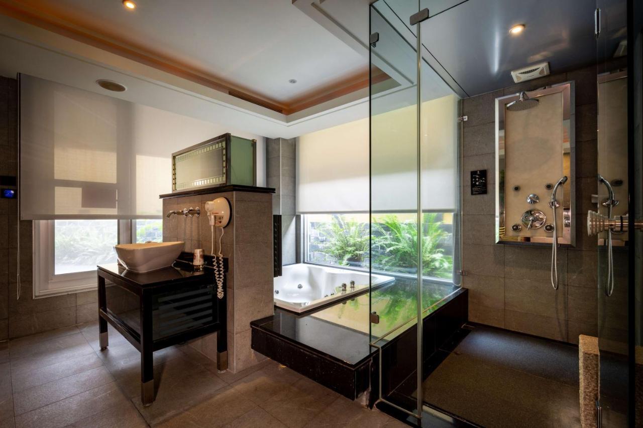 In-Stone Motel Taipei Exterior photo