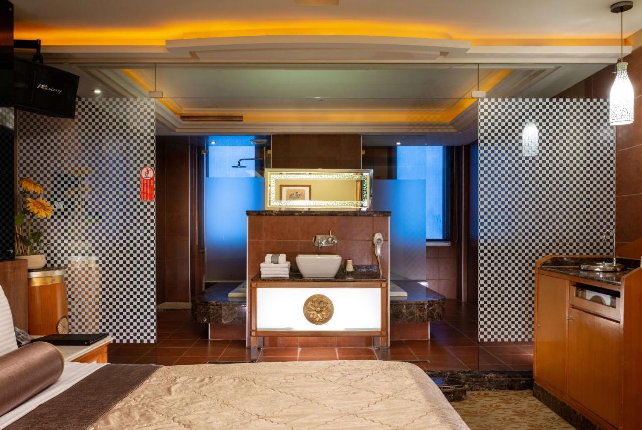 In-Stone Motel Taipei Exterior photo