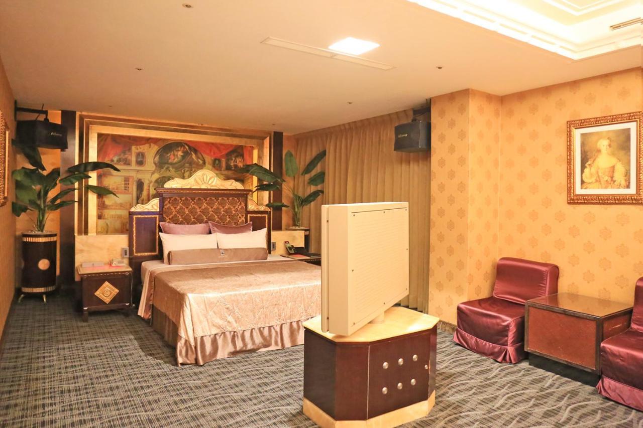 In-Stone Motel Taipei Exterior photo