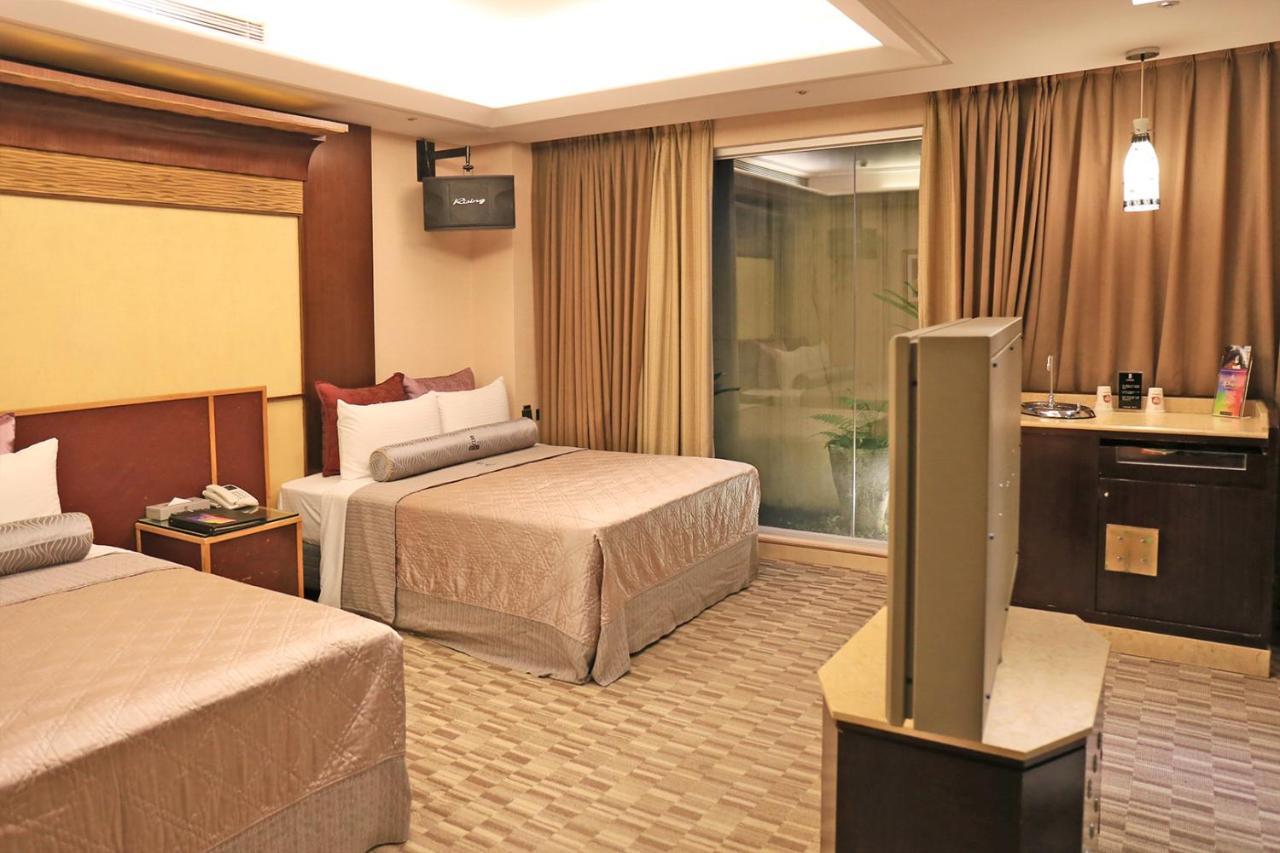 In-Stone Motel Taipei Exterior photo